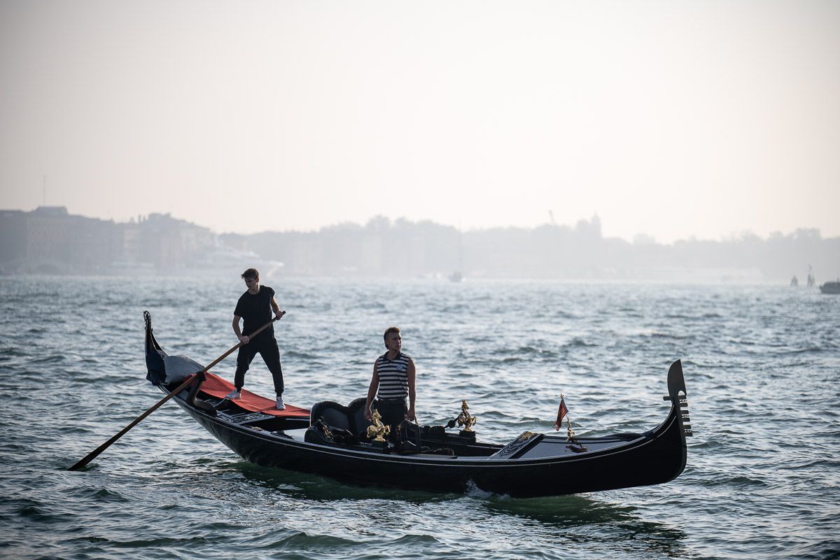 Gondoliers Sebastien Desnoulez Photographie tirage Art Une image pour rever