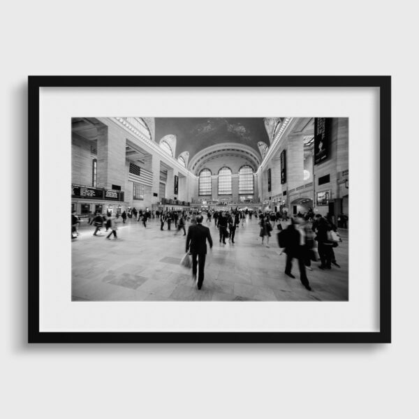 The Man with a plastic bag Grand Central station New York Sebastien Desnoulez Fine Art print Une image pour rever passe partout